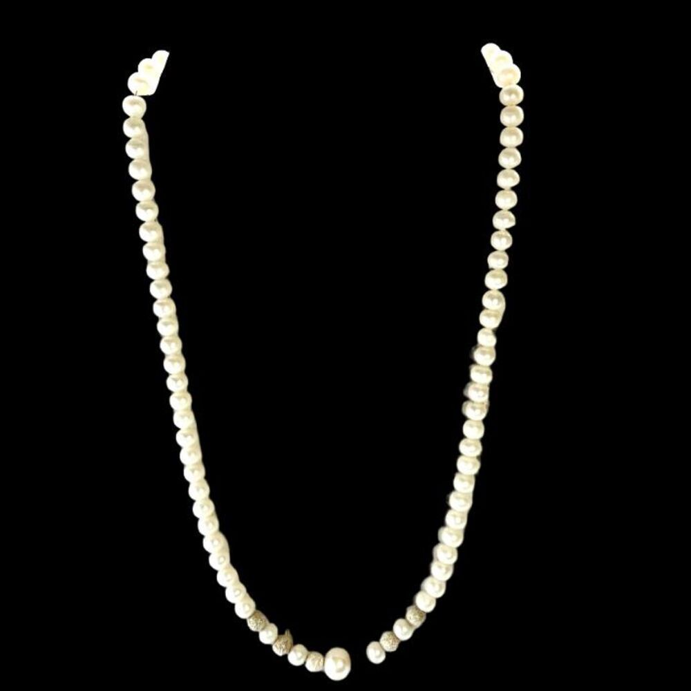 ON# Adjustable 18” - 23” Pearl Necklace with Silver clasp - Picture 3 of 8